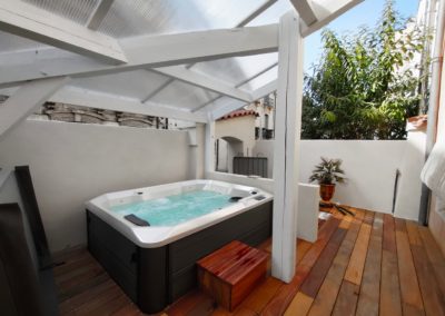 Terrasse et jacuzzi
